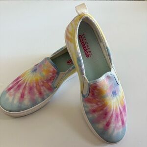 Tie Dye Skechers Memory Foam Slip-Ons size 8.5